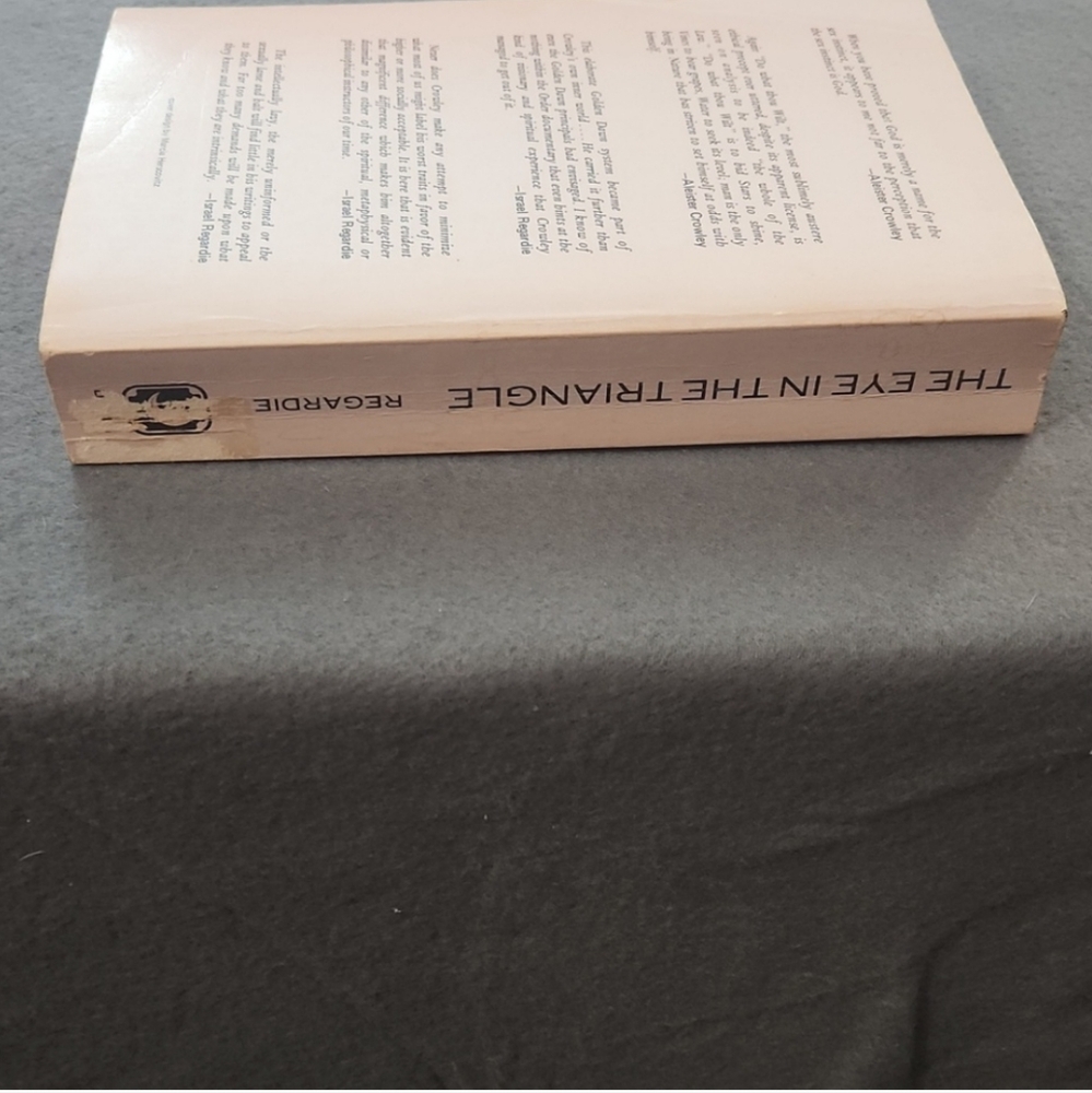 Vintage The Eye in the Triangle Aleister Crowley Israel Regardie Paperback - Picture 13 of 13